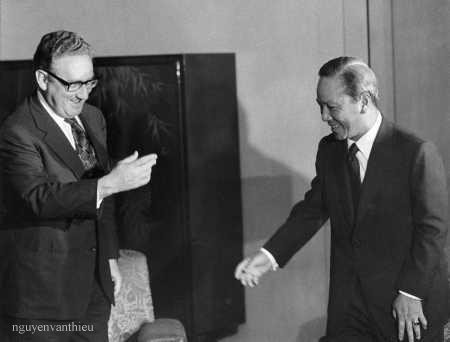 nhanvat kissinger Thieu